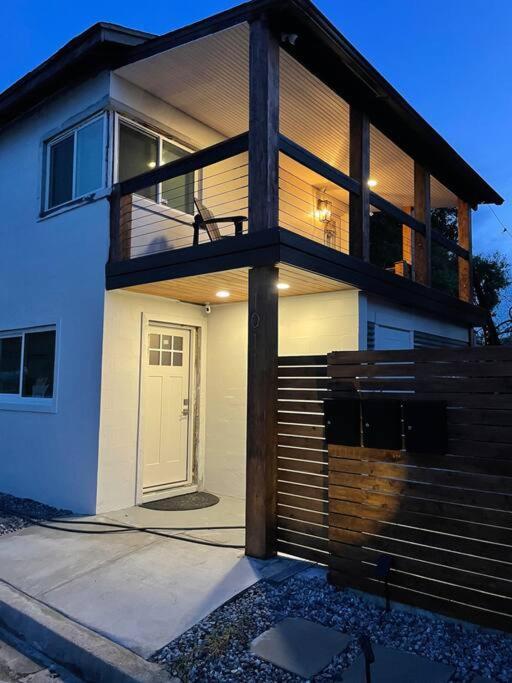 Shares View Luxury Apt Rockledge Exterior photo